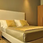 Hnn Luxury מלון