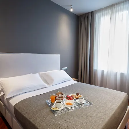 Hnn Luxury 3* جنوة