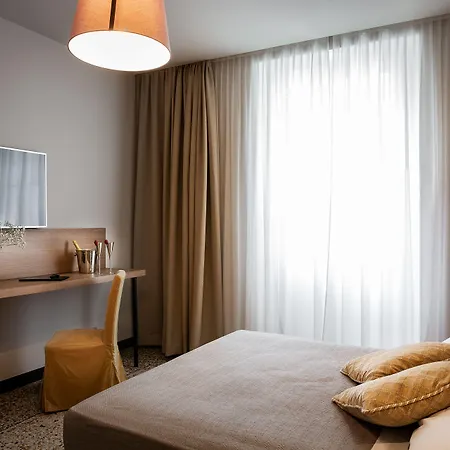 Hnn Luxury Ξενοδοχείο 3*