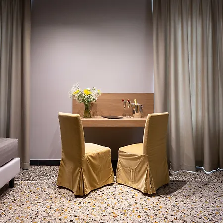 Hnn Luxury Hotel Genoa