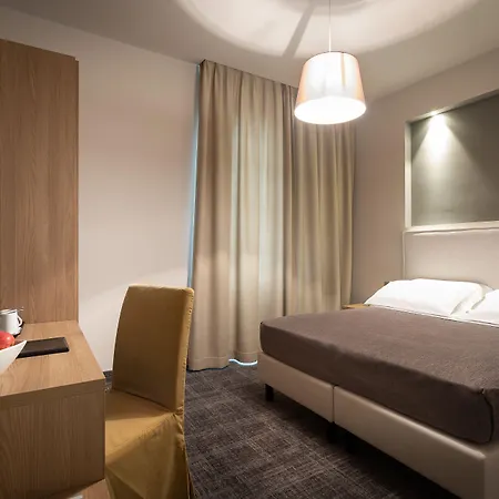 Hnn Luxury Hotel Genoa