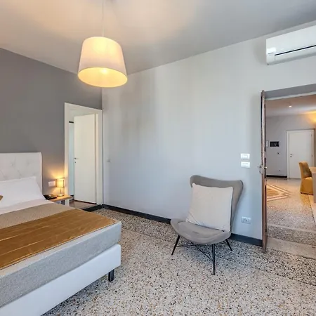 Hnn Luxury 3* جنوة